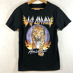 Def Leppard Women Animal Graphic Band T-shirt Sz S Black Rock Music Tiger Flames